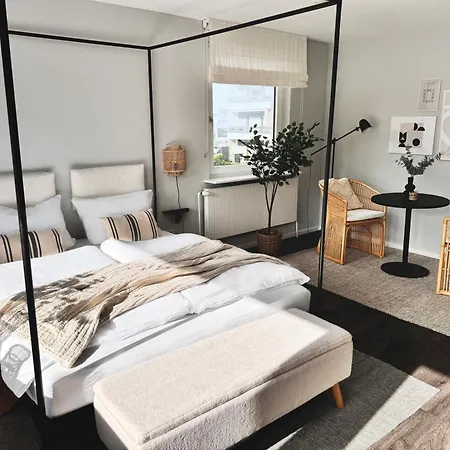 Seaside - Design-apartment Mit Balkon & Parkplatz - Inklusive Strandkorb Direkt Am Wasser アパート *