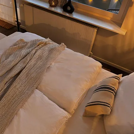 דירה Seaside - Design-apartment Mit Balkon & Parkplatz - Inklusive Strandkorb Direkt Am Wasser Und & Sauna Saisonal בוסום