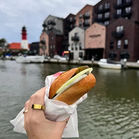 Seaside - Design-apartment Mit Balkon & Parkplatz - Inklusive Strandkorb Direkt Am Wasser Und & Sauna Saisonal בוסום