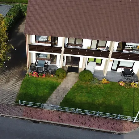 Seaside - Design-apartment Mit Balkon & Parkplatz - Inklusive Strandkorb Direkt Am Wasser アパート