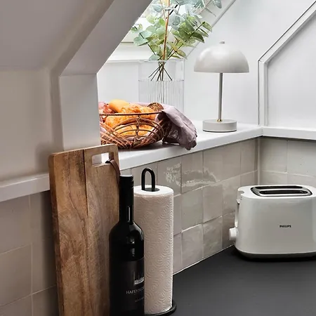 Seaside - Design-apartment Mit Balkon & Parkplatz - Inklusive Strandkorb Direkt Am Wasser アパート *