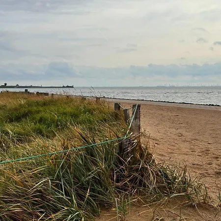 Seaside - Design-apartment Mit Balkon & Parkplatz - Inklusive Strandkorb Direkt Am Wasser Und & Sauna Saisonal Διαμέρισμα Büsum